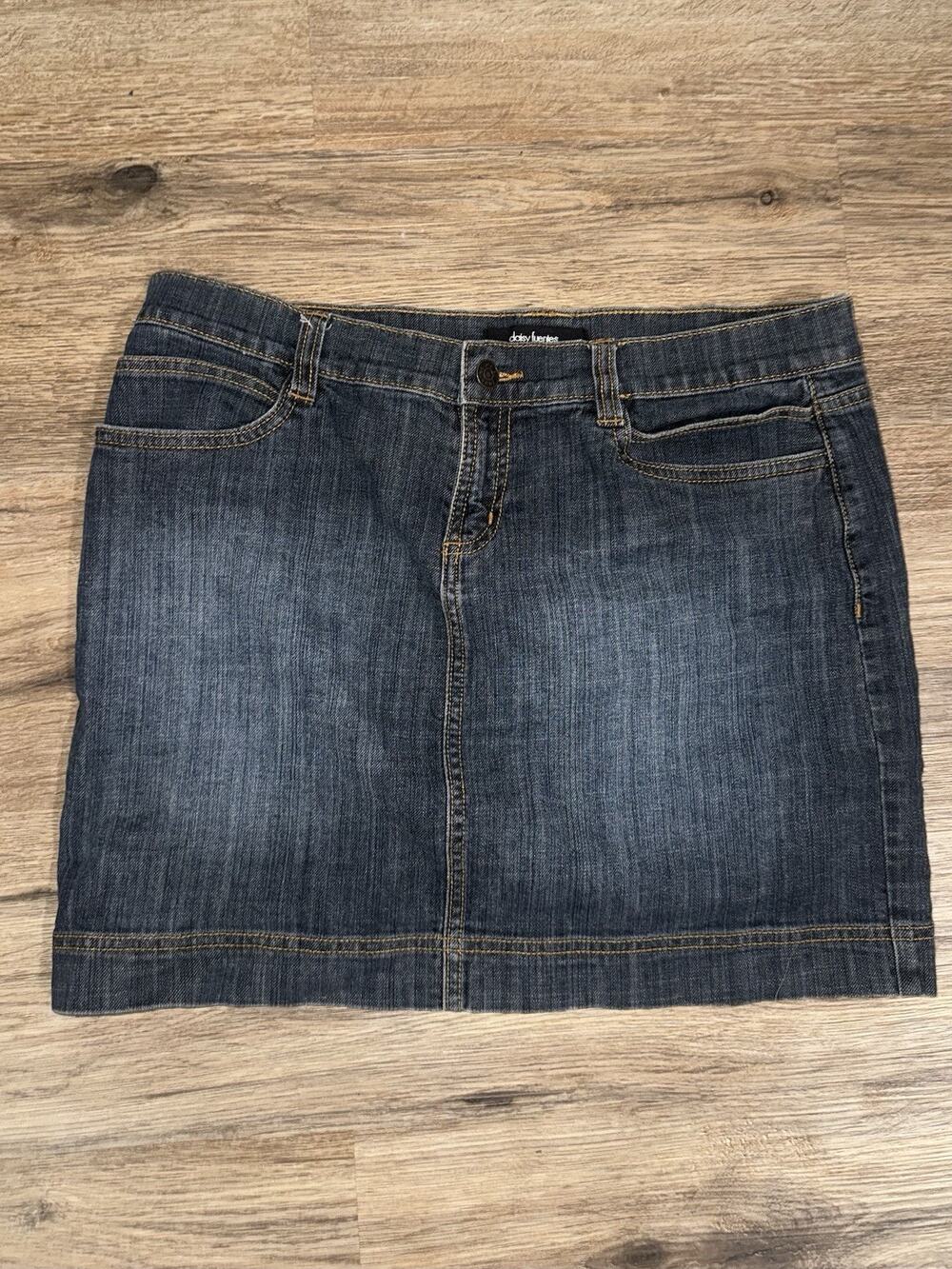 Daisy Fuentes Moda Womens Denim Mini Skirt Size 8 Blue Jean Y2K Embroidered